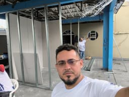 Logo de Paulo construção e elétrica 