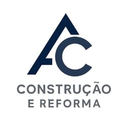 Logo de Adriano
