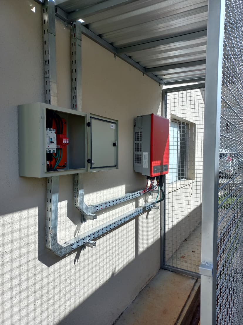 Trabalho de eletricista por Alejandro