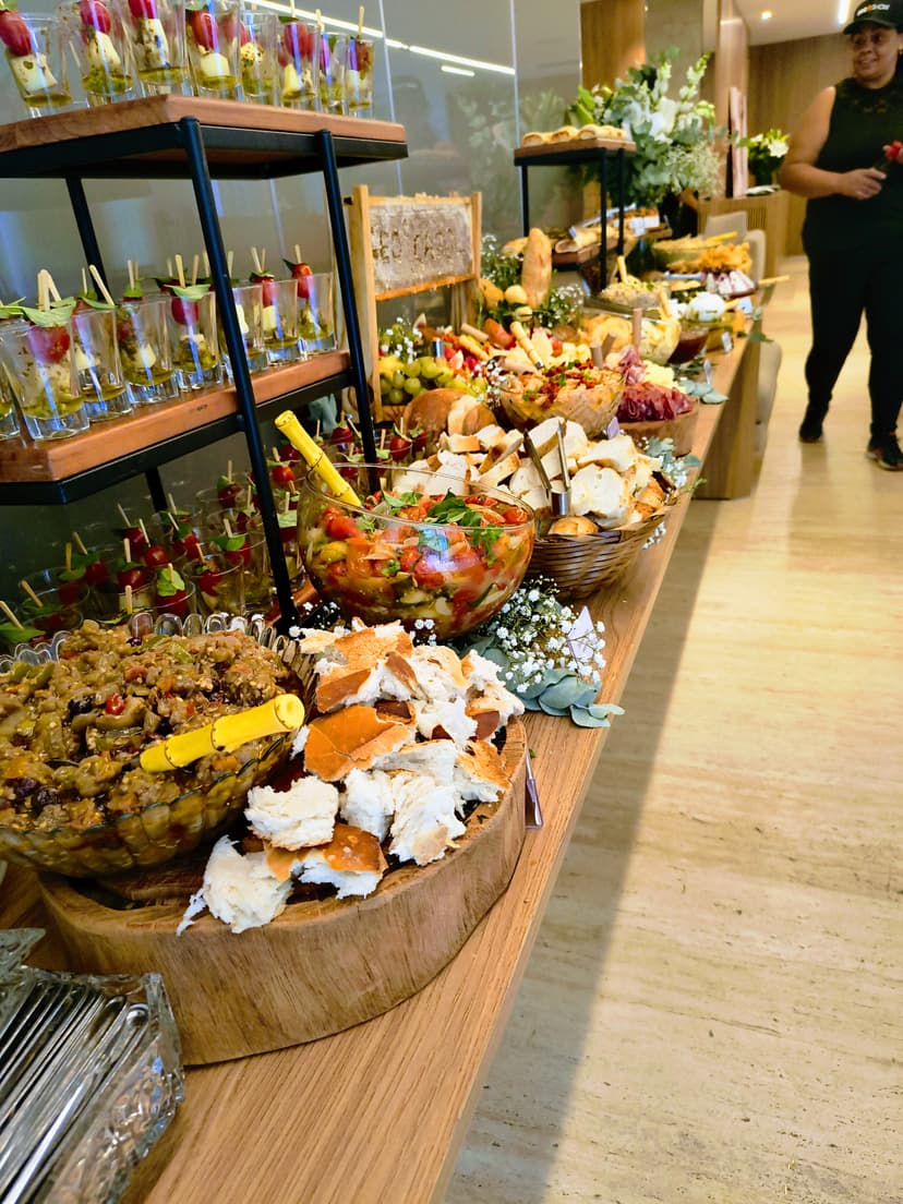 Trabalho de cozinheiro por Heliz Martins