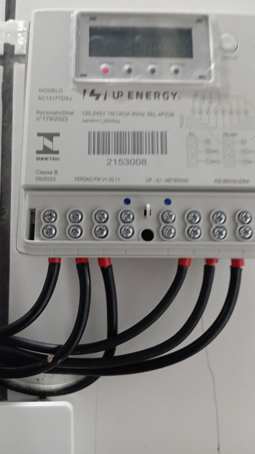 Trabalho de eletricista por Sr Roque