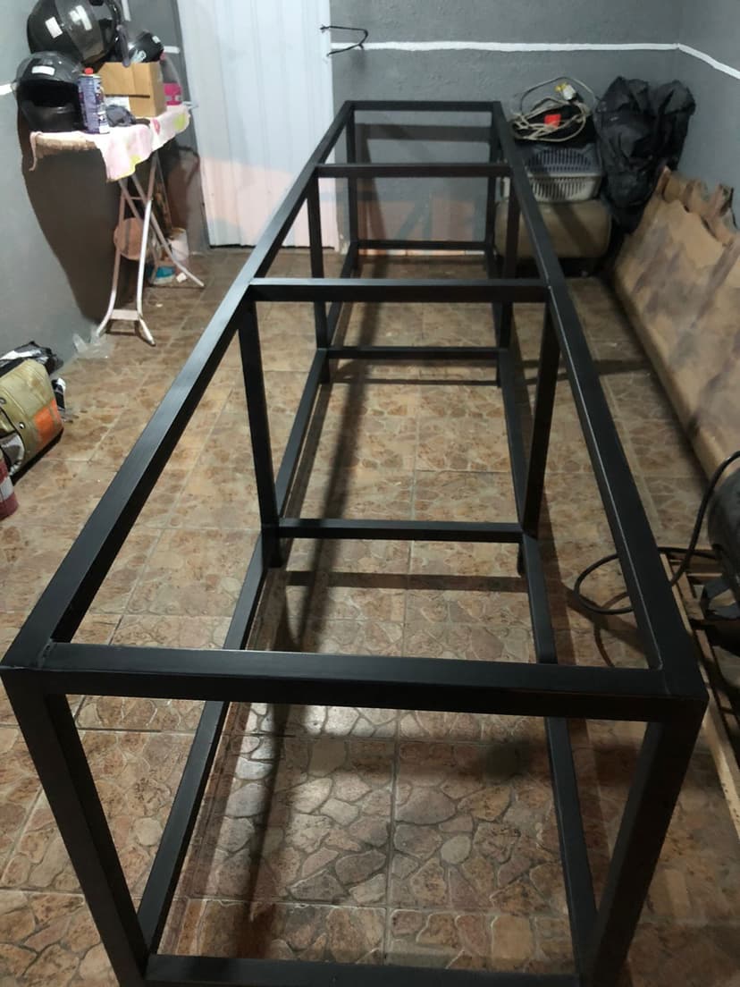 Trabalho de serralheiro por HK Serralheria e Manutenções em Solda