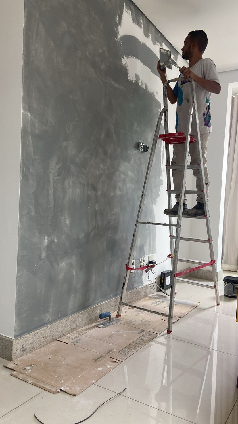 Trabalho de pintor por Tiago Lamberthynner