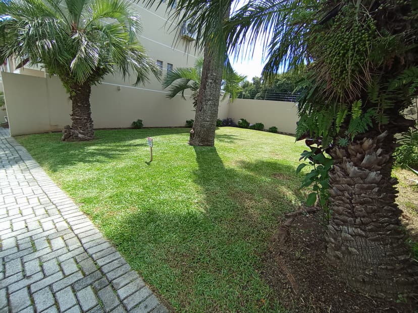 Trabalho de jardineiro por Guilherme - Top Garden Serviços.