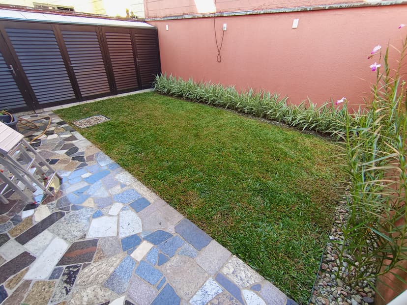 Trabalho de jardineiro por Guilherme - Top Garden Serviços.