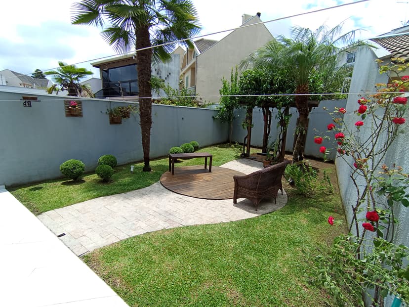 Trabalho de jardineiro por Guilherme - Top Garden Serviços.