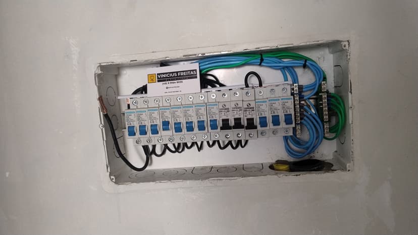 Trabalho de eletricista por Vinícius Freitas