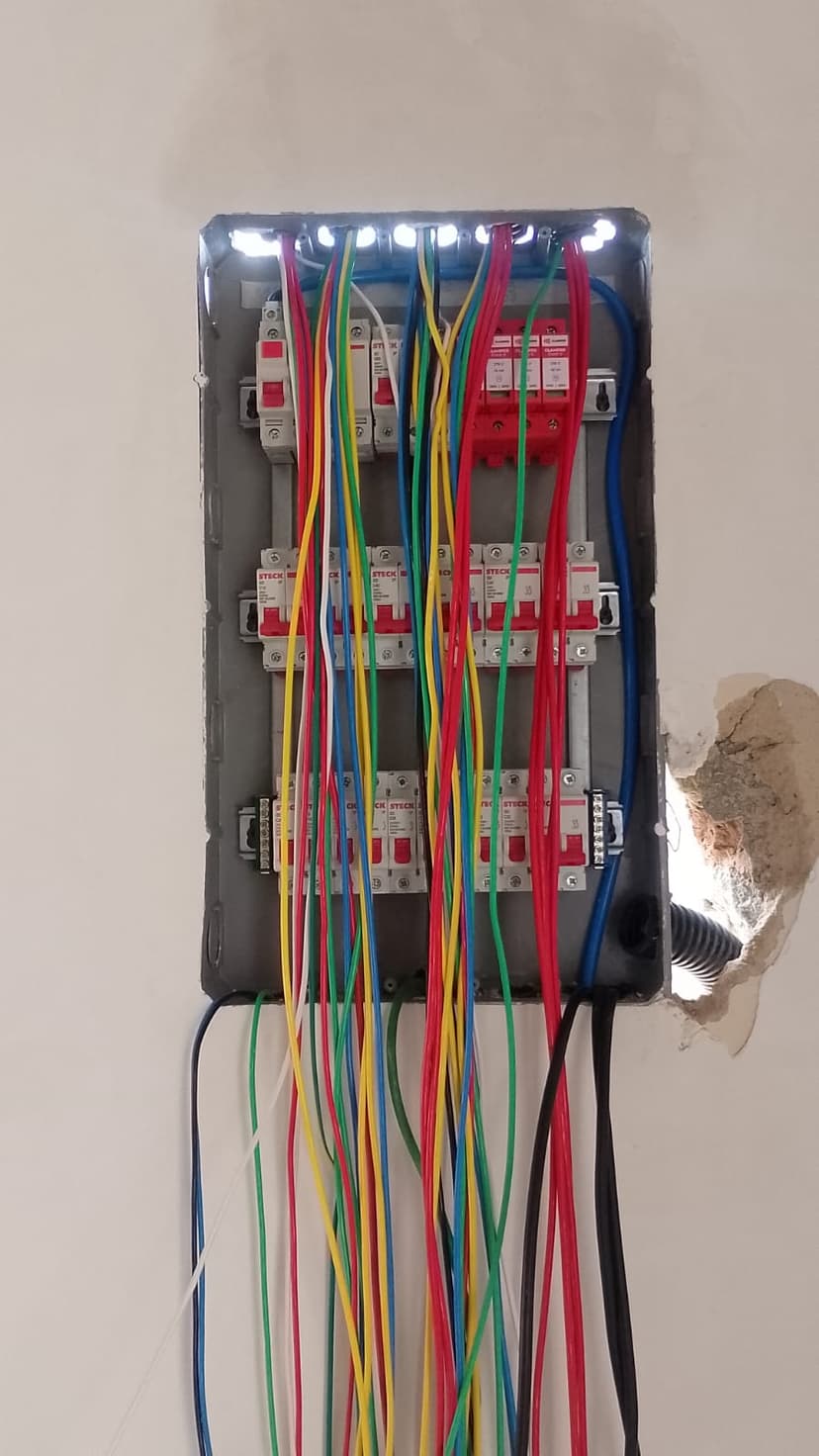 Trabalho de eletricista por Bruno