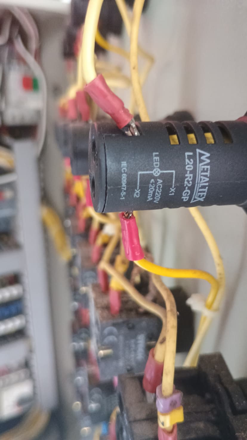 Trabalho de eletricista por Bruno