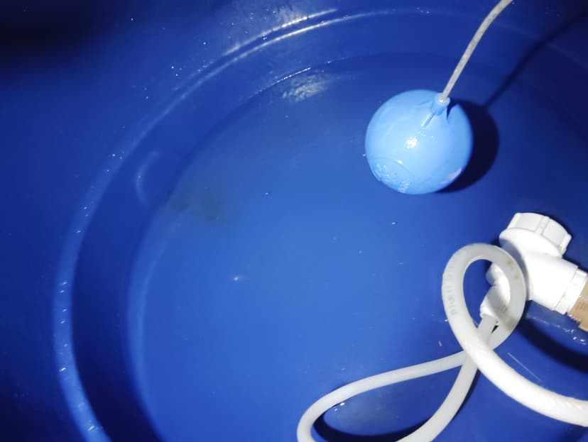 Trabalho de desentupidor por Desentupidora