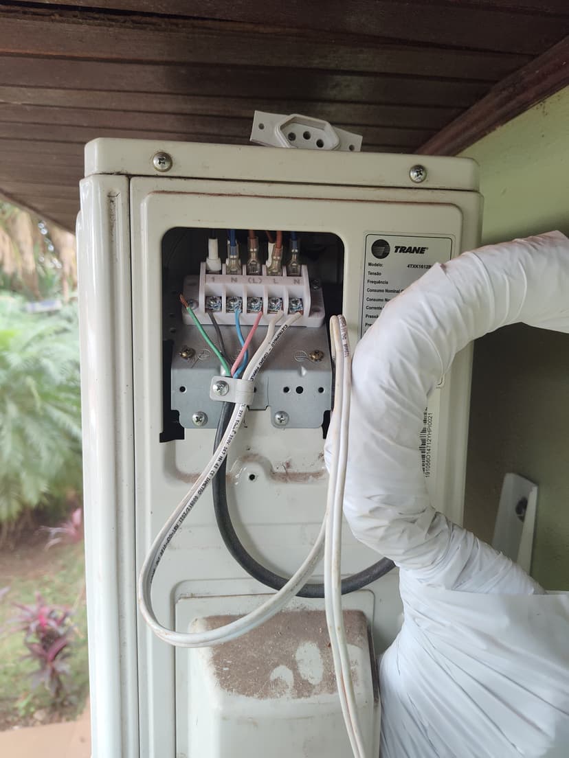 Trabalho de eletricista por VM elétrica e climatização
