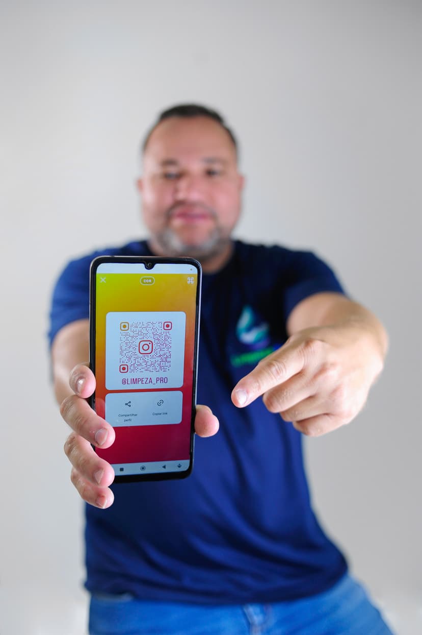 Trabalho de limpador de carpetes e estofados por Limpeza Pro |limpeza de estofados em Betim