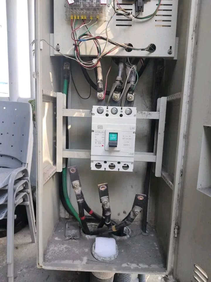 Trabalho de eletricista por Leandro