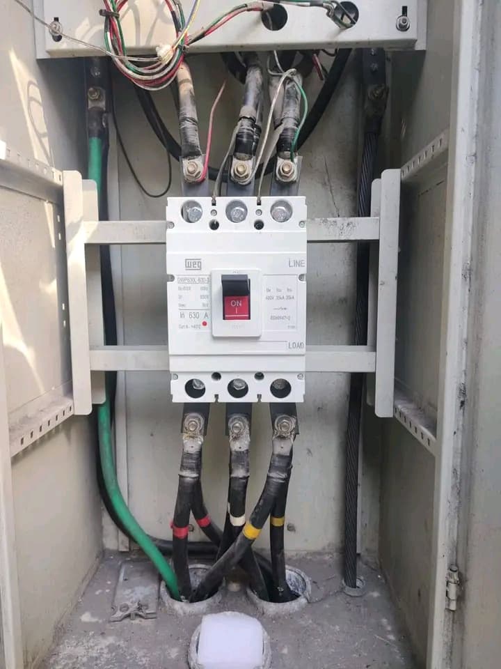 Trabalho de eletricista por Leandro