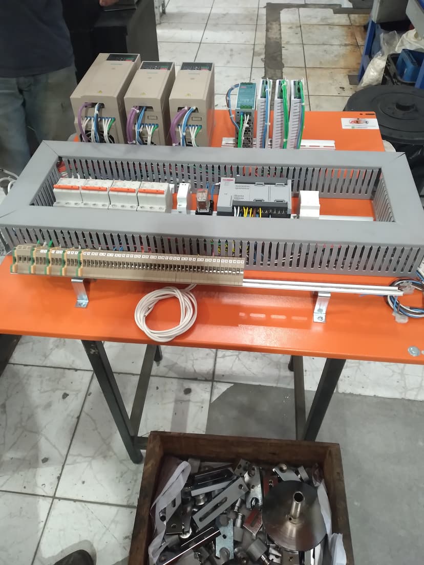 Trabalho de eletricista por Luiz