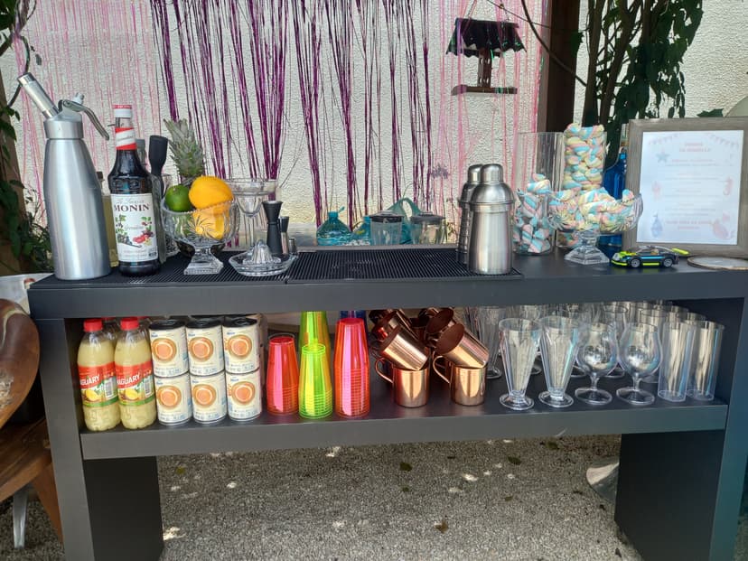 Trabalho de garçom por Jossana