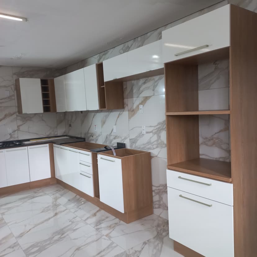 Trabalho de montador de móveis por Lauro