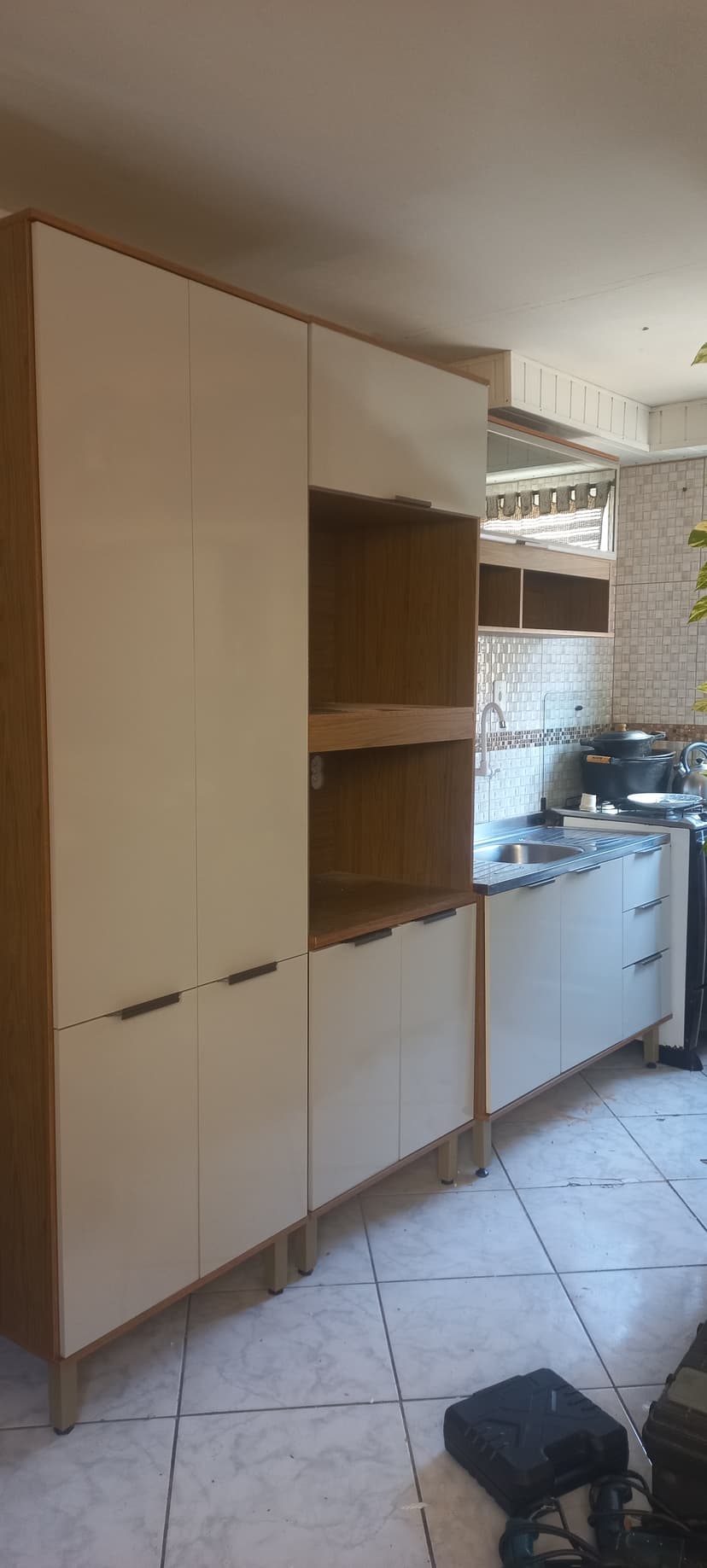 Trabalho de montador de móveis por Lauro