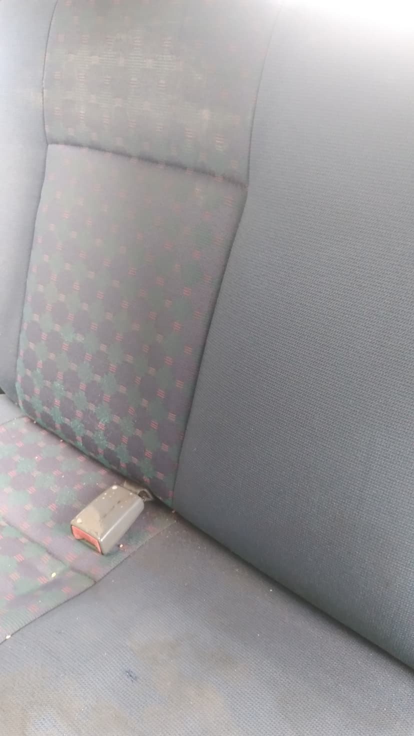 Trabalho de limpador de carpetes e estofados por Edilson