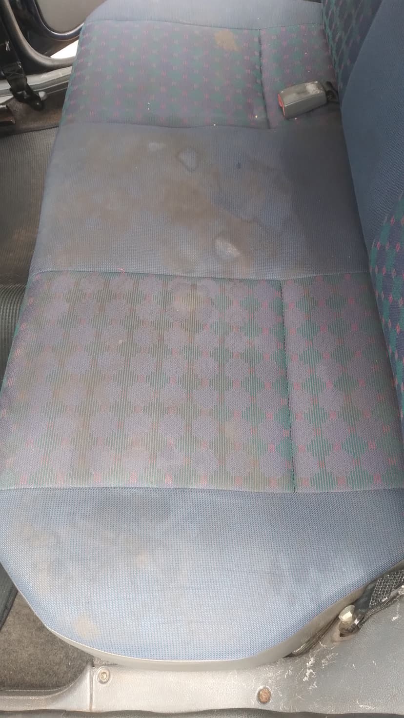 Trabalho de limpador de carpetes e estofados por Edilson