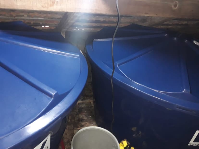 Trabalho de limpador de caixa de água por Kiel