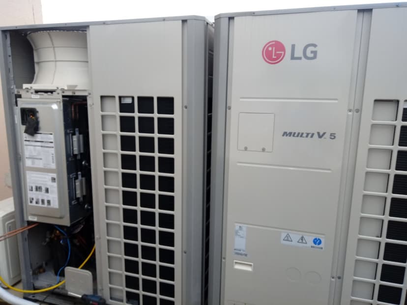 Trabalho de técnico em ar condicionado por Edson