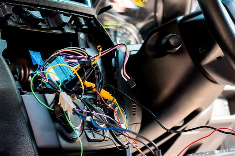 Trabalho de técnico em serviços automotivos por Geraldo