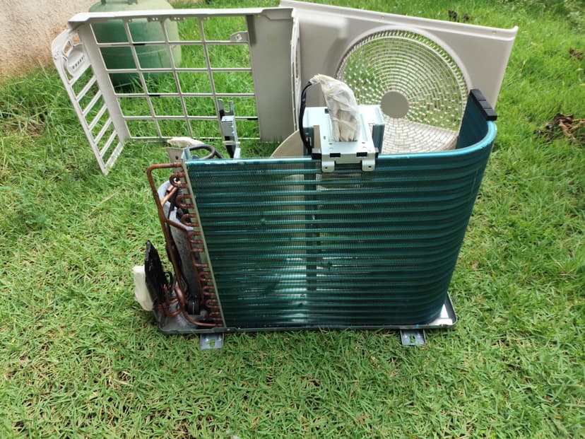 Trabalho de técnico em ar condicionado por Ednilson