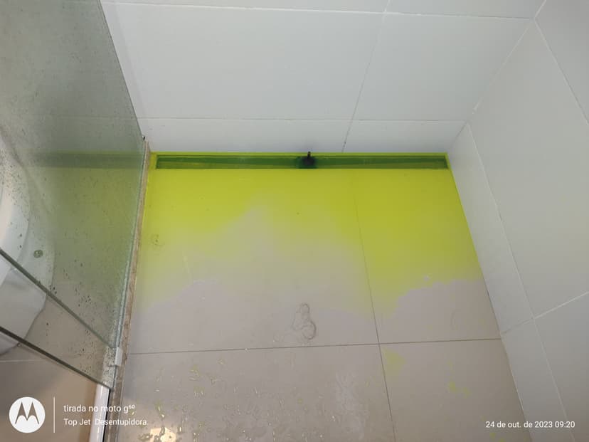 Trabalho de encanador por Desentupidora  e Caça Vazamento Top Jet.