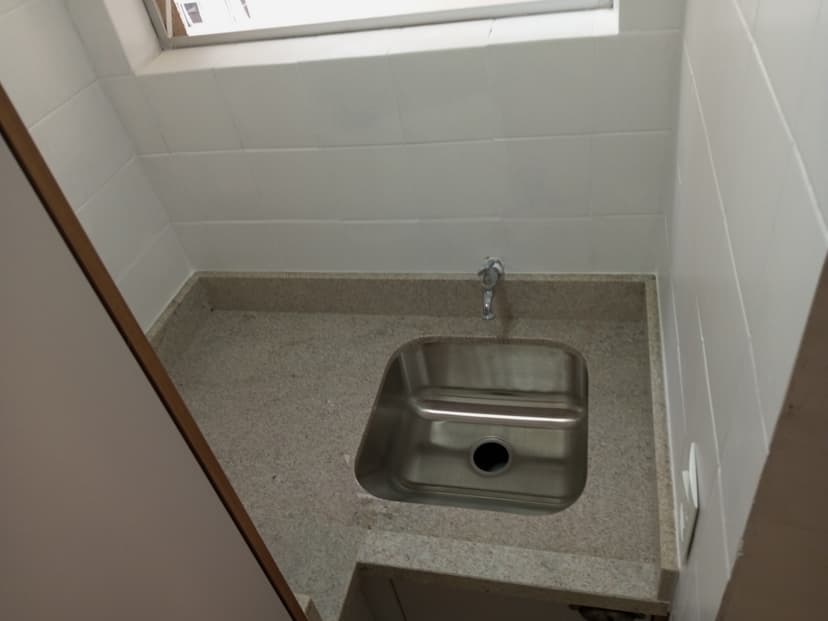 Trabalho de marmoraria e granitos por Pontes