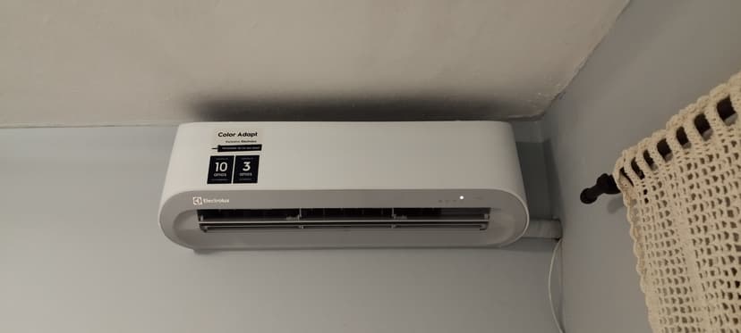 Trabalho de técnico em ar condicionado por Michel