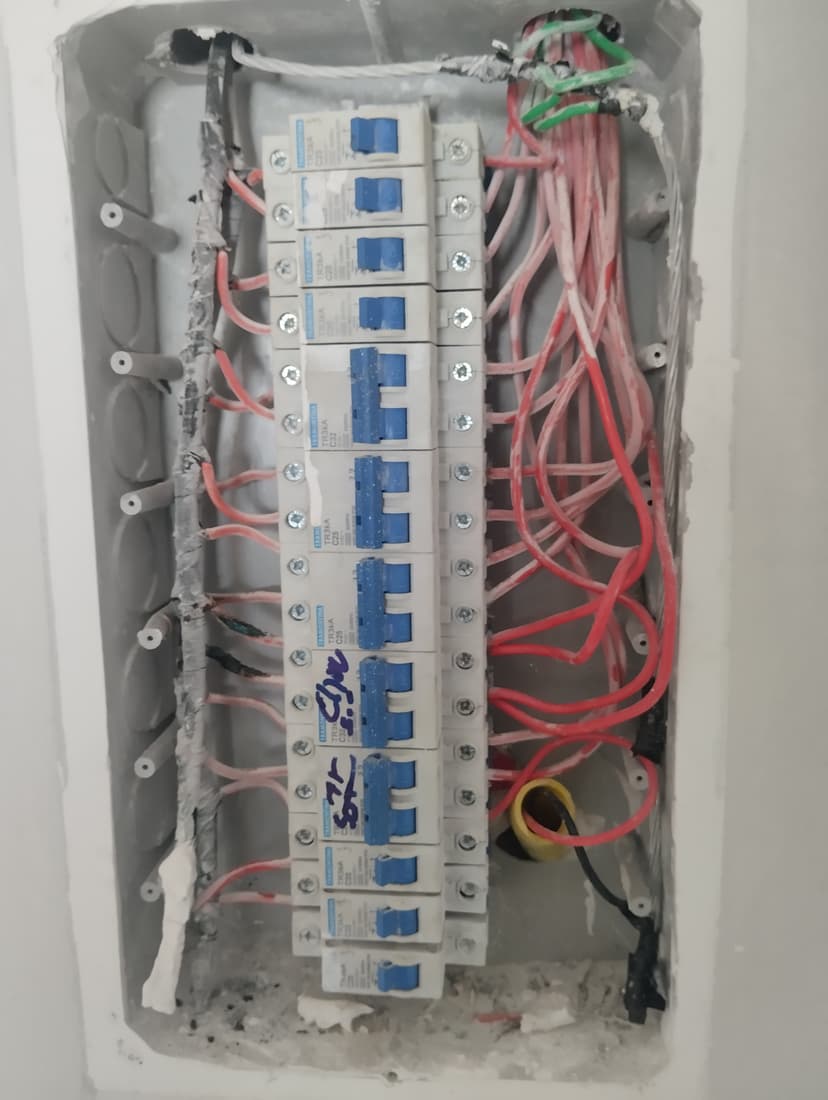 Trabalho de eletricista por Eletrosoluções 