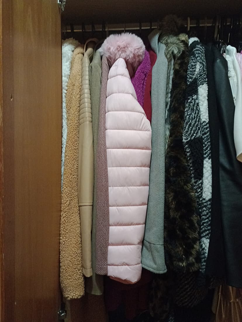 Trabalho de lavadeira e passadeira de roupas por Ana