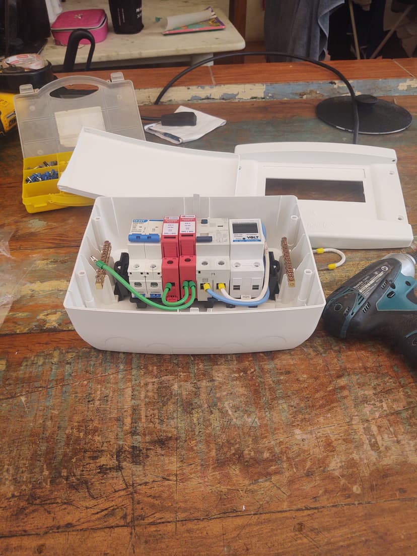 Trabalho de eletricista por Reginaldo