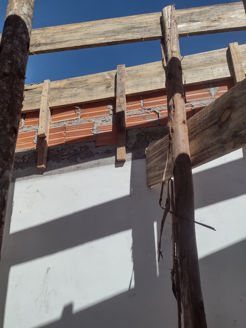 Trabalho de pintor por Empreiteira Faustino