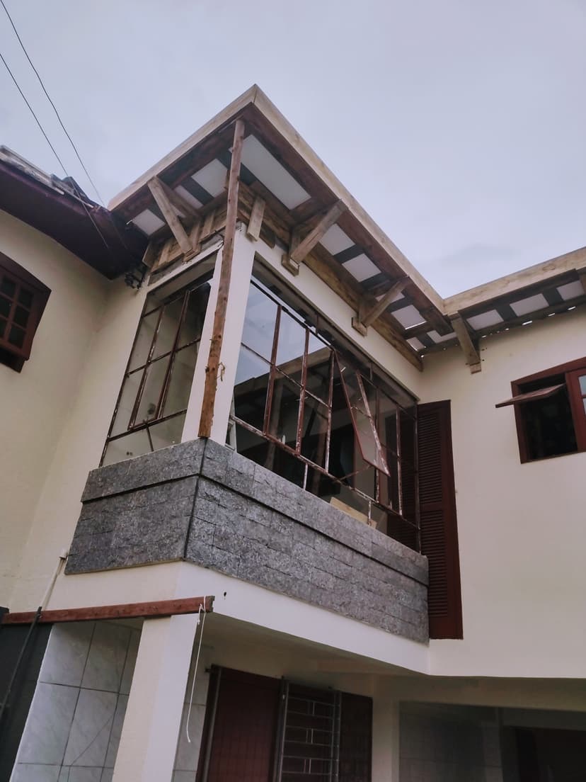 Trabalho de pintor por Empreiteira Faustino