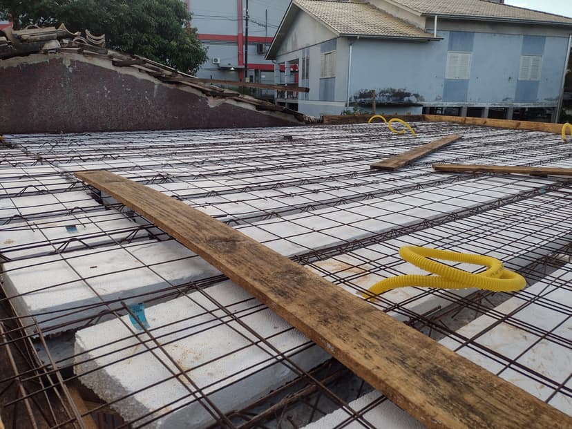 Trabalho de pintor por Empreiteira Faustino