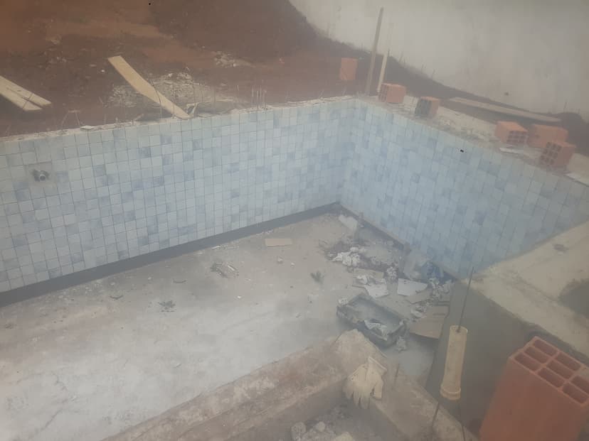 Trabalho de azulejista por JP. Construções e reformas