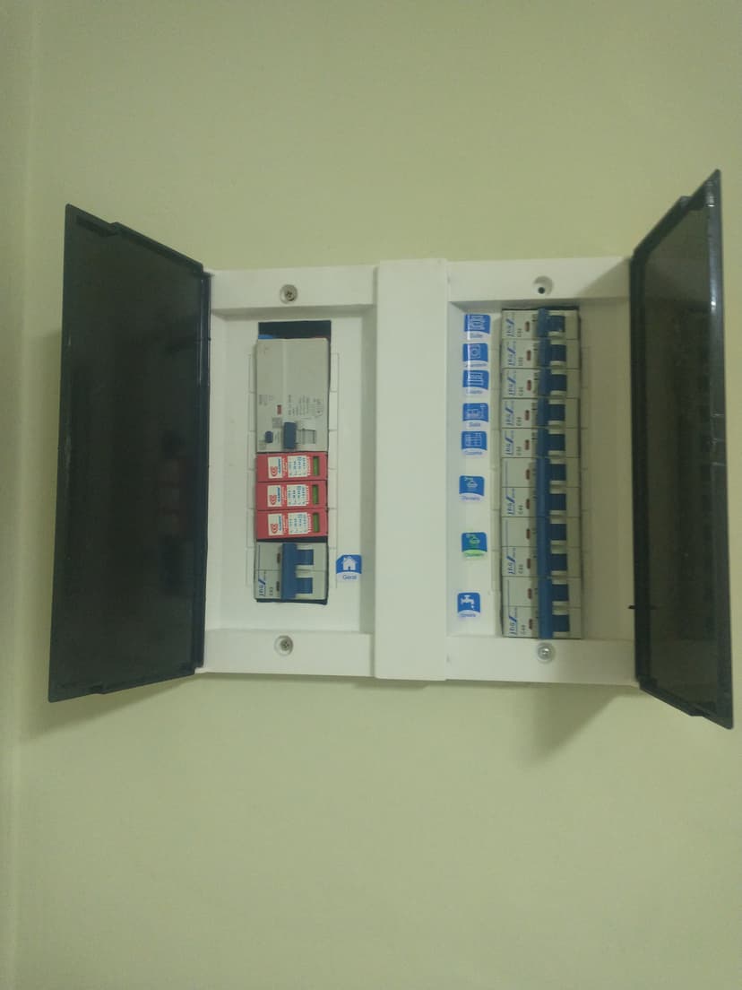 Trabalho de eletricista por Sr Roque