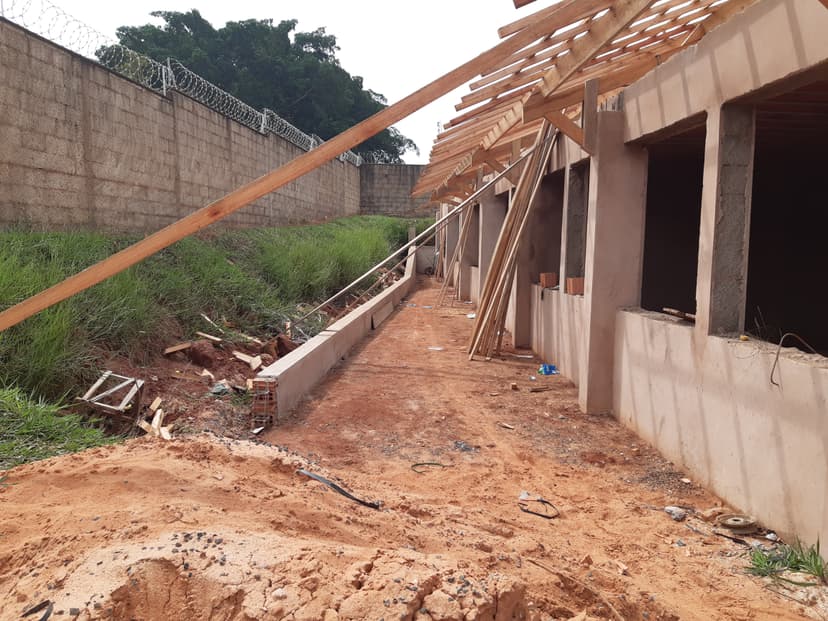 Trabalho de pedreiro por Bardelini