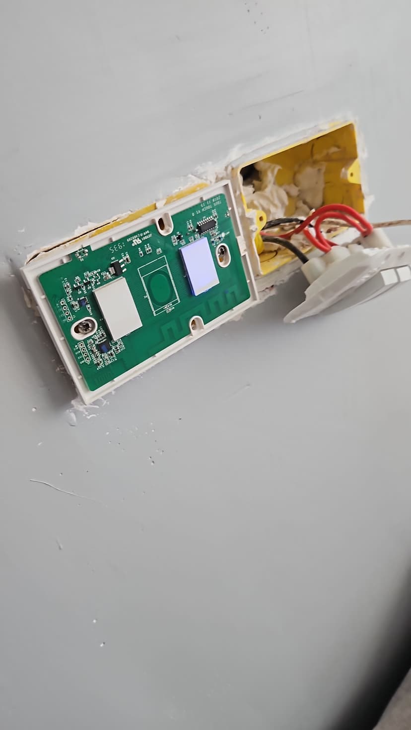 Trabalho de eletricista por ELETRICISTA RESIDENCIAL C.A.F