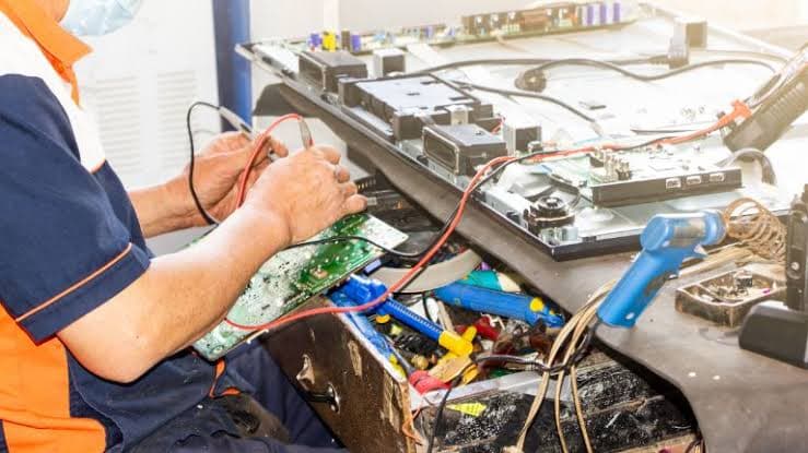 Trabalho de técnico em refrigeração por Andre Luiz
