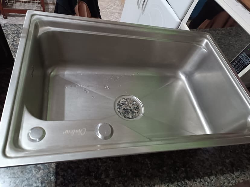 Trabalho de marido de aluguel por isaac