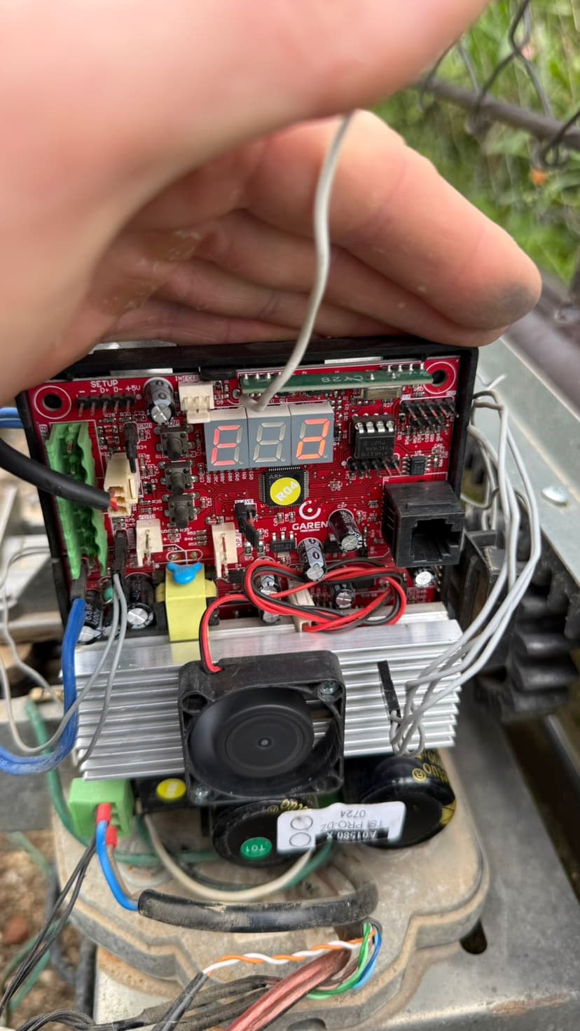 Trabalho de eletricista por Renato