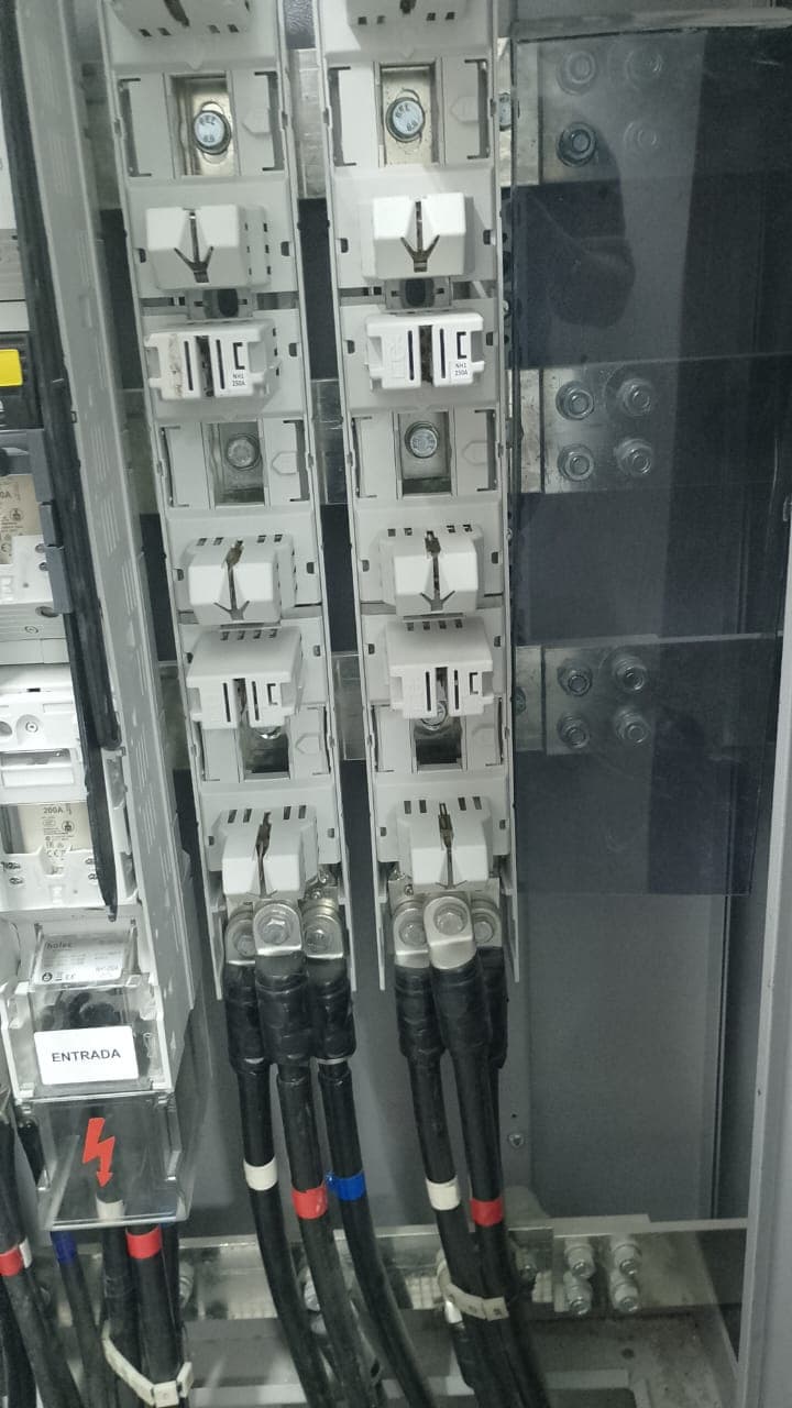 Trabalho de eletricista por Renato