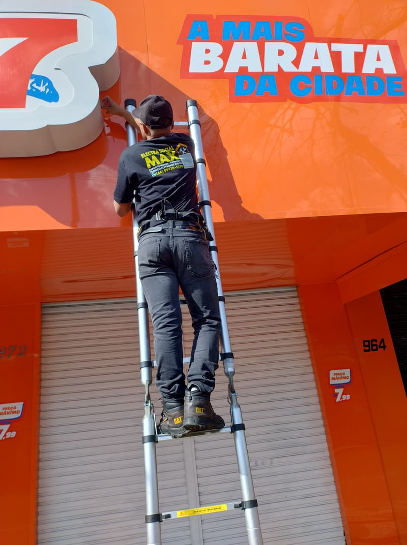 Trabalho de eletricista por Marcos Suel