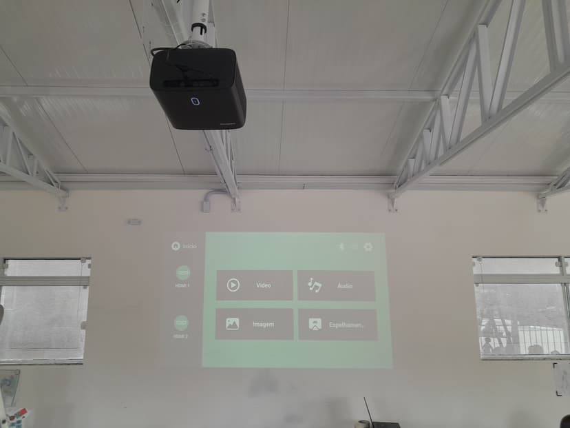 Trabalho de segurança eletrônica por Mauro