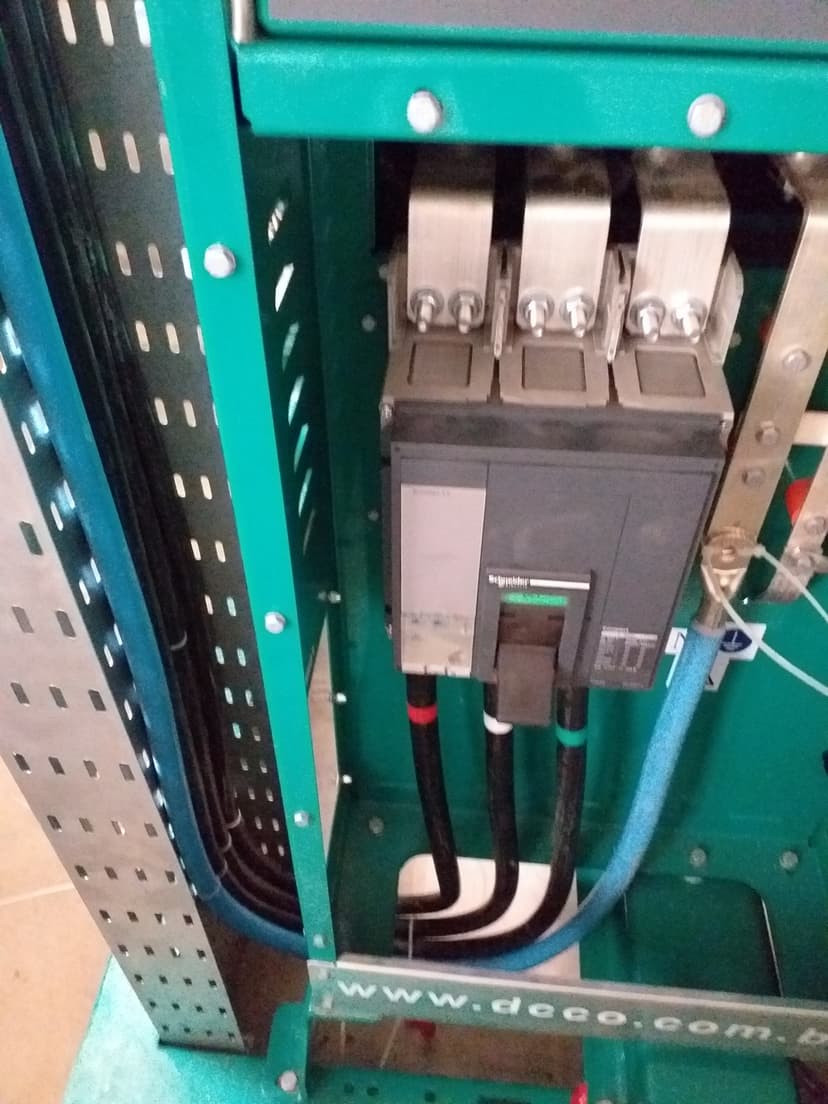 Trabalho de eletricista por LP VOLTS