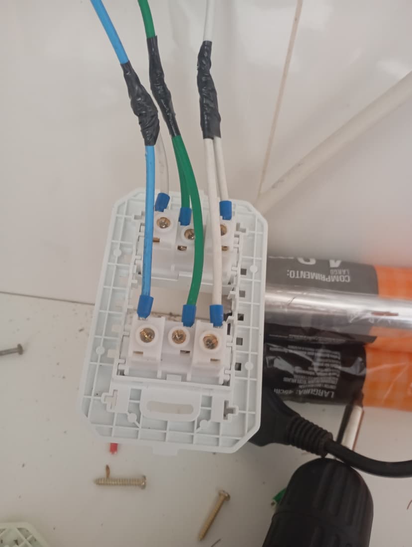 Trabalho de eletricista por Everson