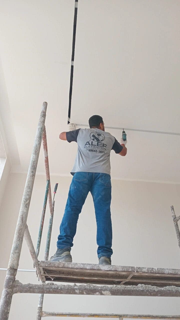 Trabalho de eletricista por Alef